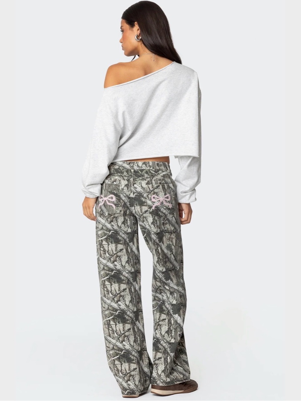 NWT Edikted Gray Camo Wide-Leg Jeans with Pink Bow Embroidery Size L
